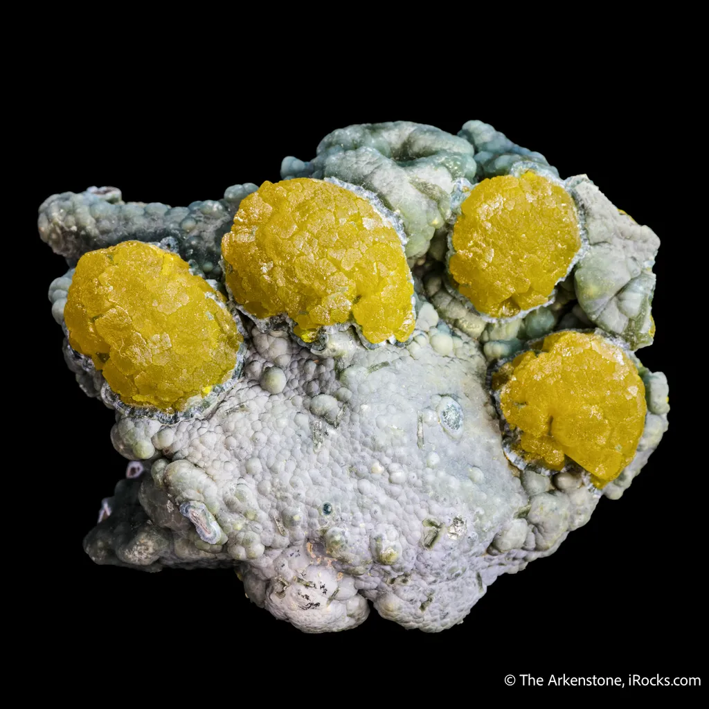 Pyromorphite with Plumbogummite after Pyromorphite image