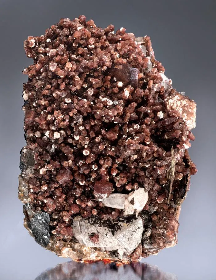 Pyrosmalite-Mn, Manganese-rich Calcite image