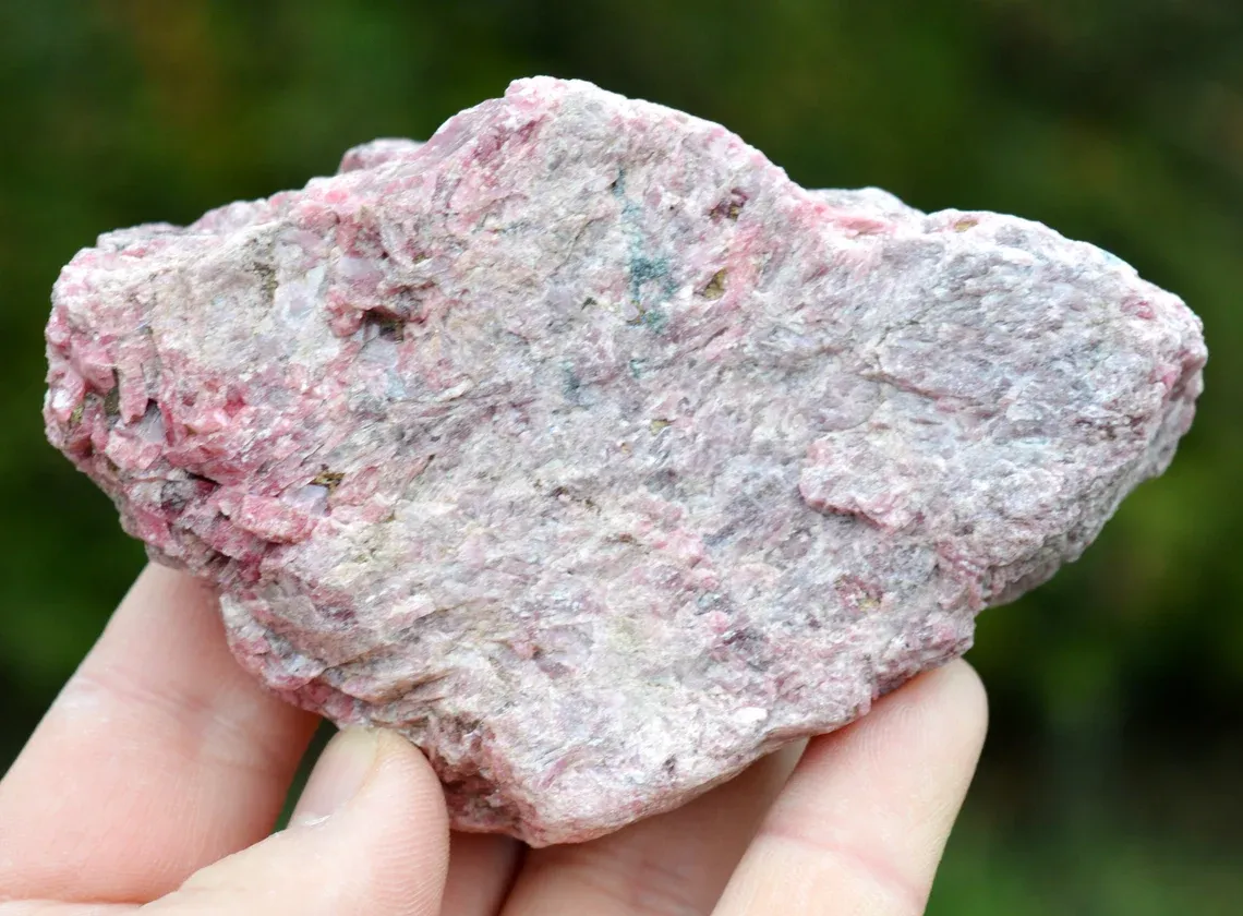 Pyroxmangite - 531 grams - Morro da Mina mine, Conselheiro Lafaiete, Minas Gerais, Brazil - image 4