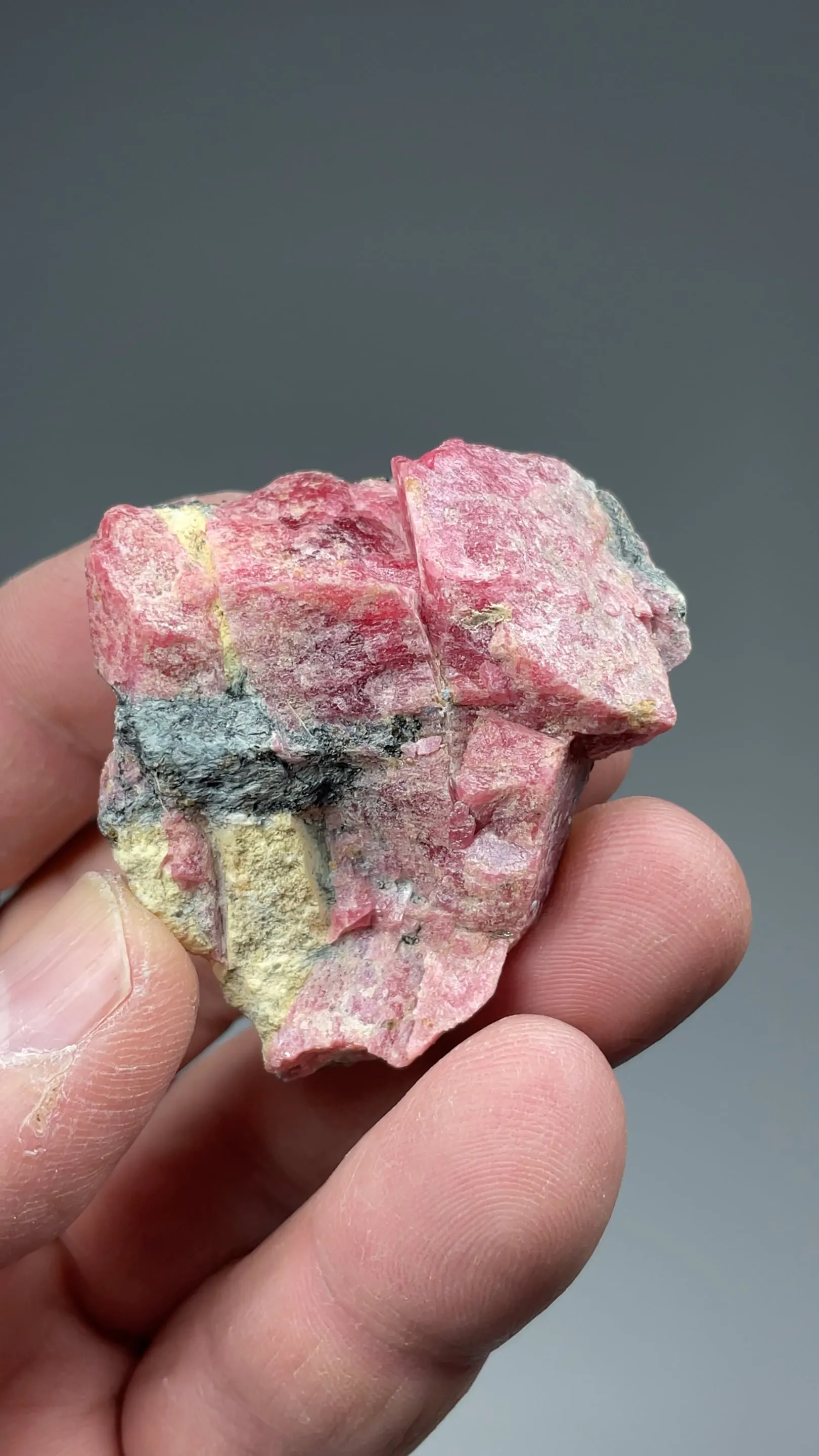 Pyroxmangite - image 2