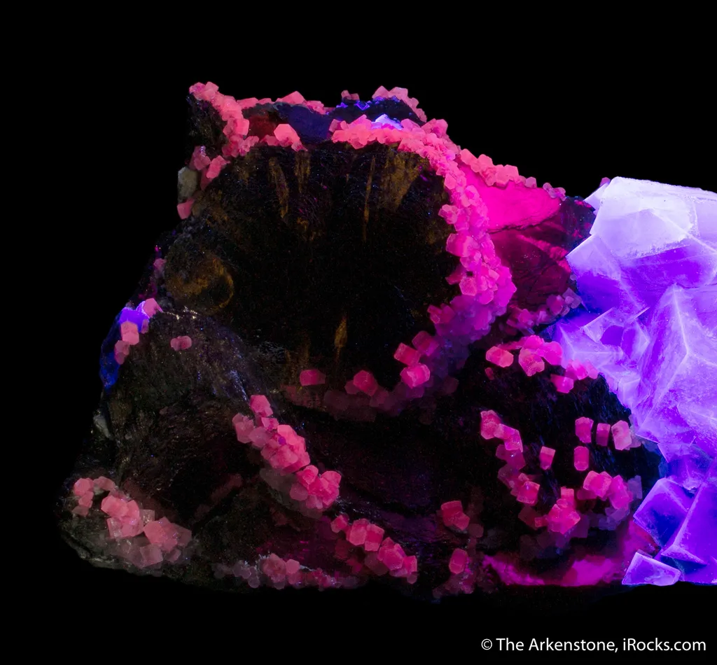 Pyrrhotite and Fluorite with Calcite - image 7