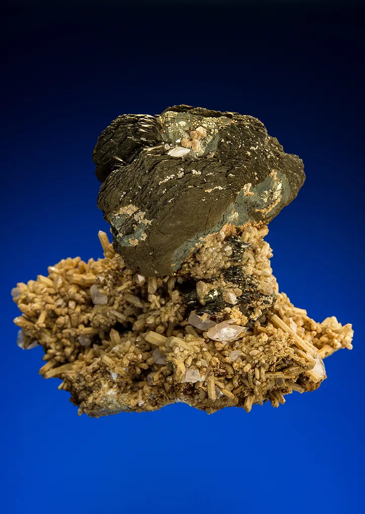 Pyrrhotite on Quartz - image 3