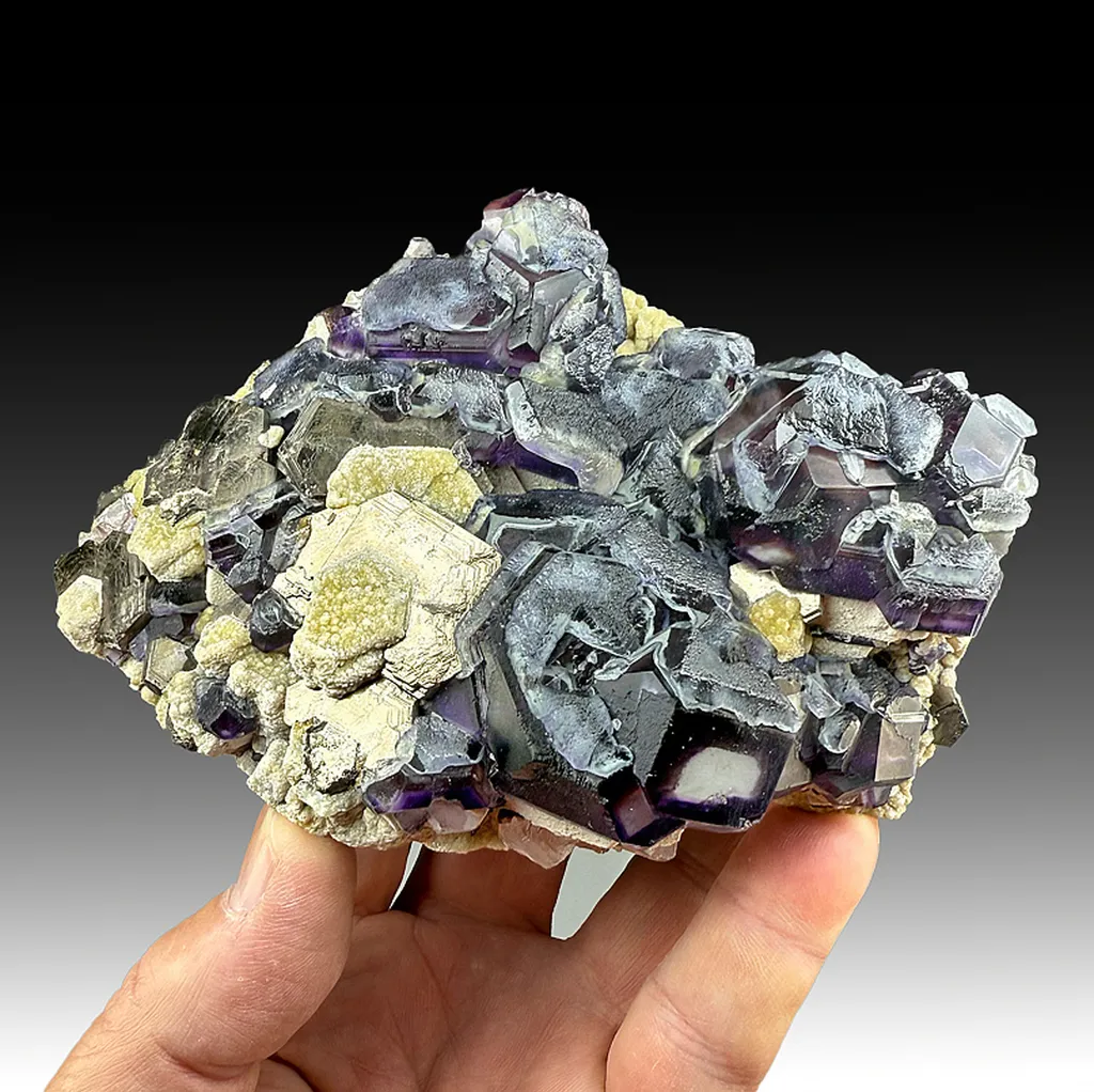 Pyrrhotite with Fluorite, Calcite image