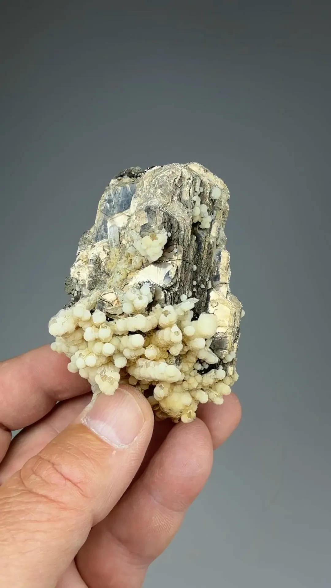 Pyrrhotite with Quartz - image 2