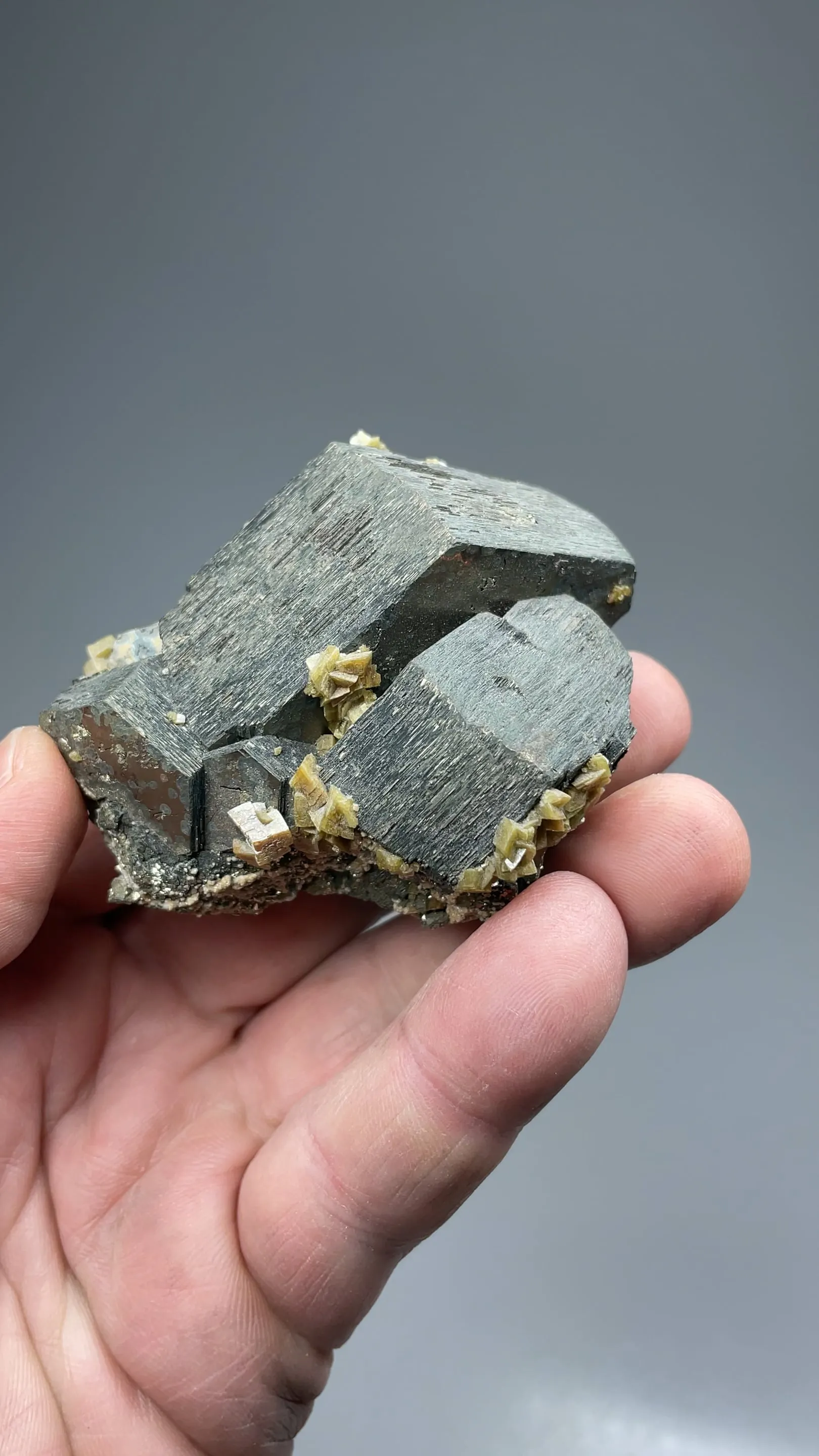 Pyrrhotite with Siderite - image 2