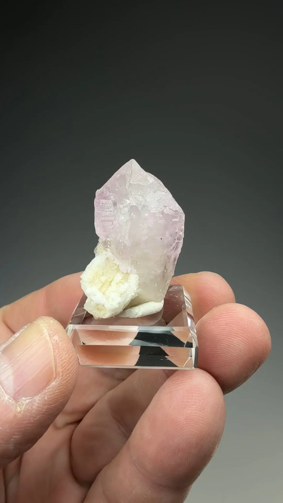 Quartz - image 2