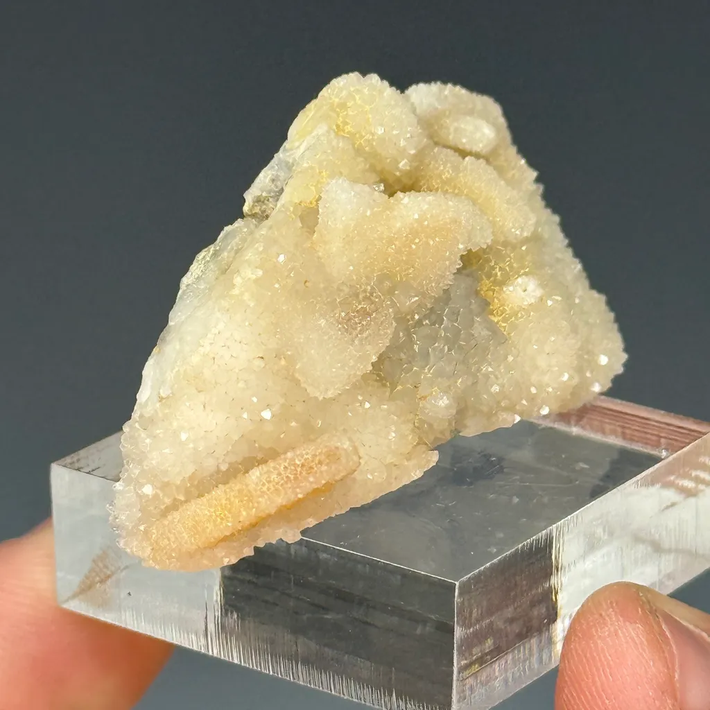 Quartz - image 2