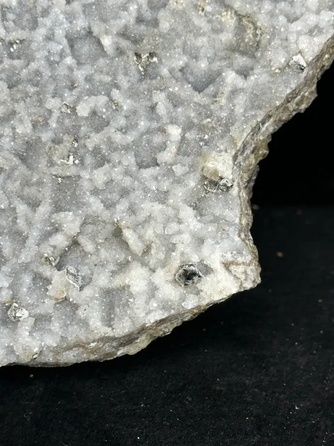 Quartz - image 2