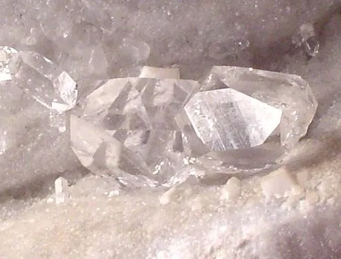 Quartz - image 2