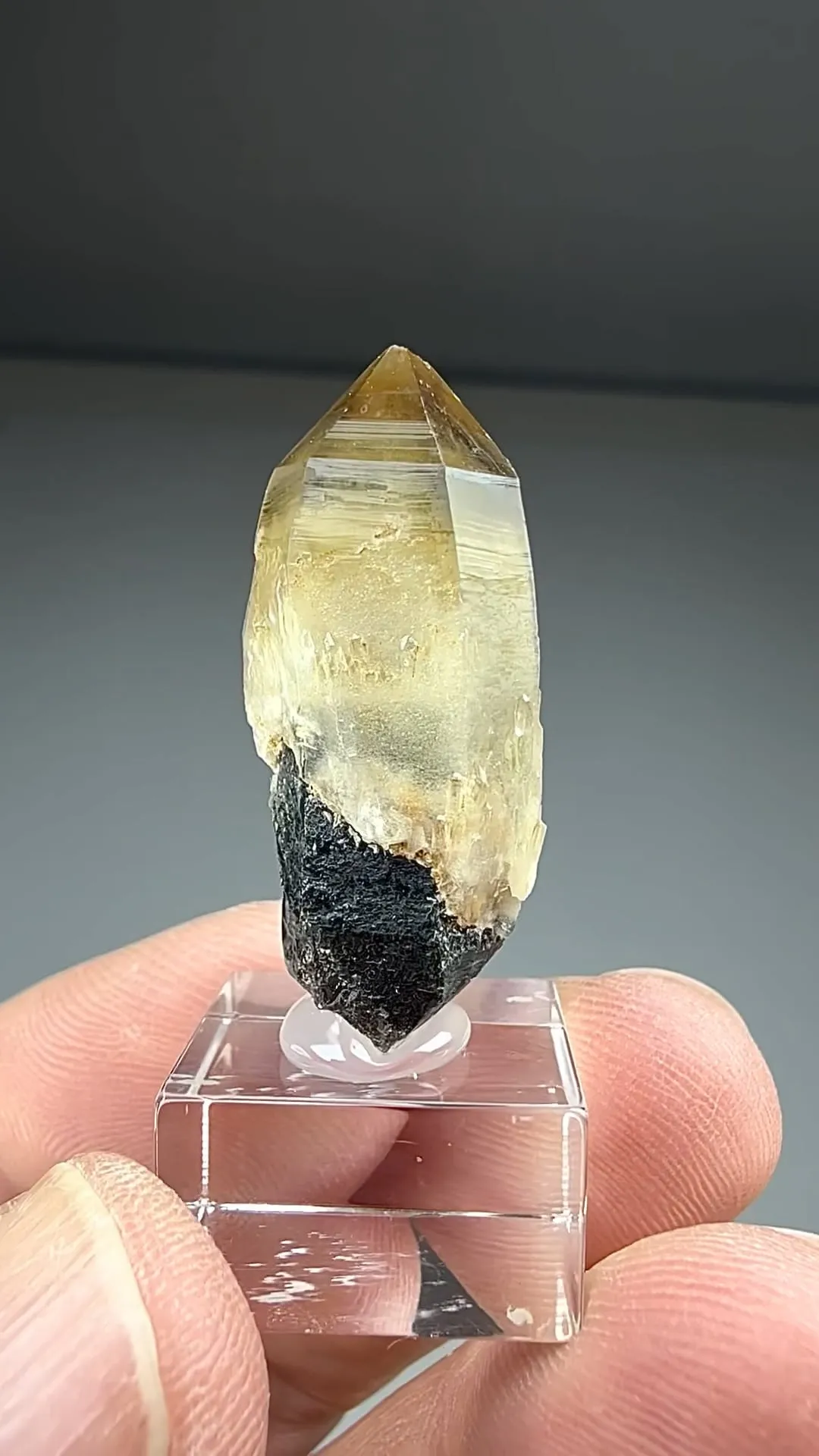 Quartz (2051) - image 2