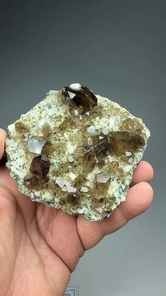 Quartz - image 2