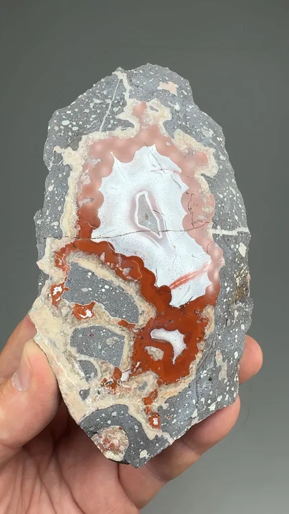 Quartz - image 2