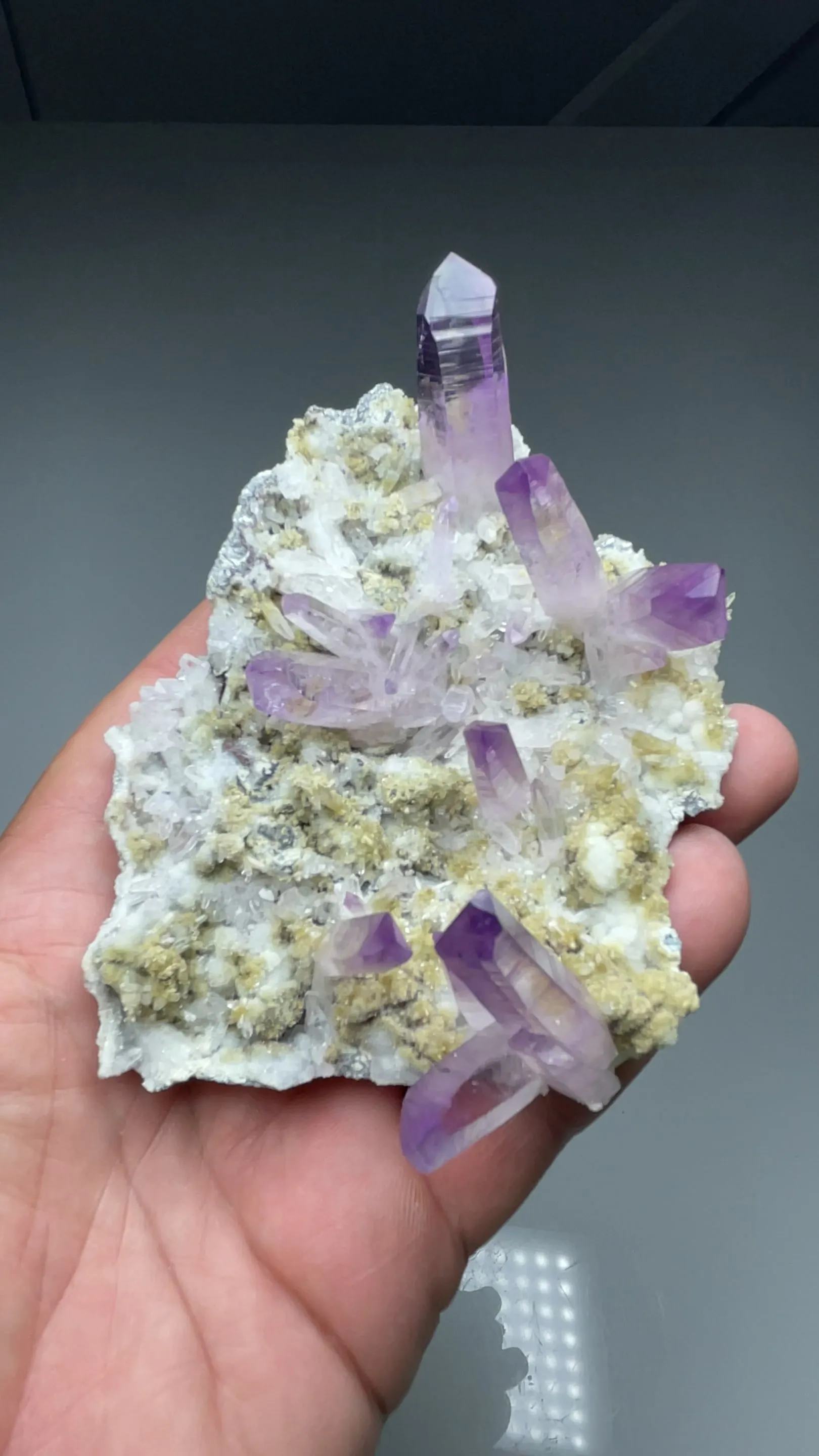 Quartz - image 2