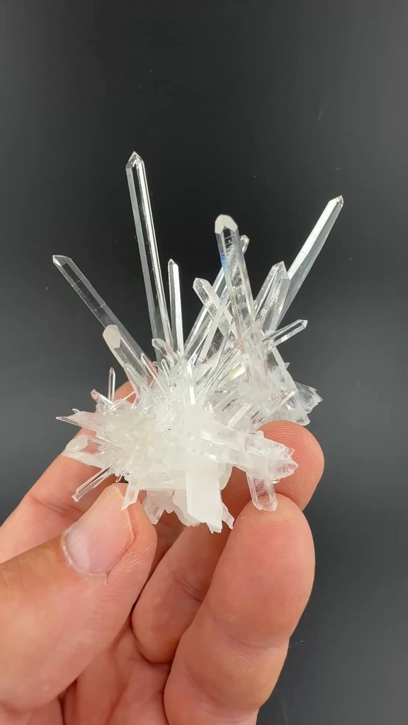 Quartz - image 2