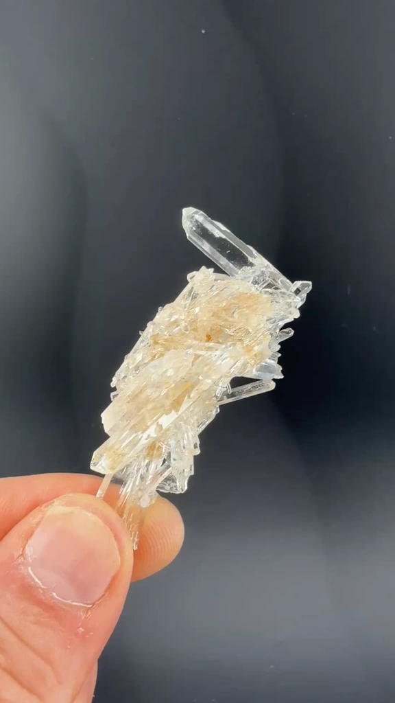 Quartz - image 2