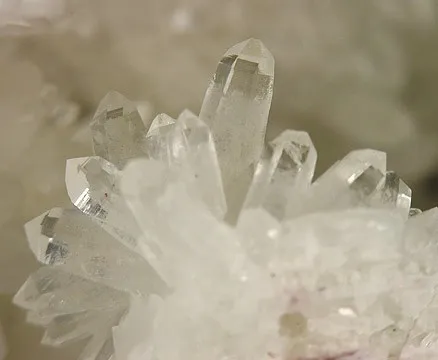 Quartz - image 2