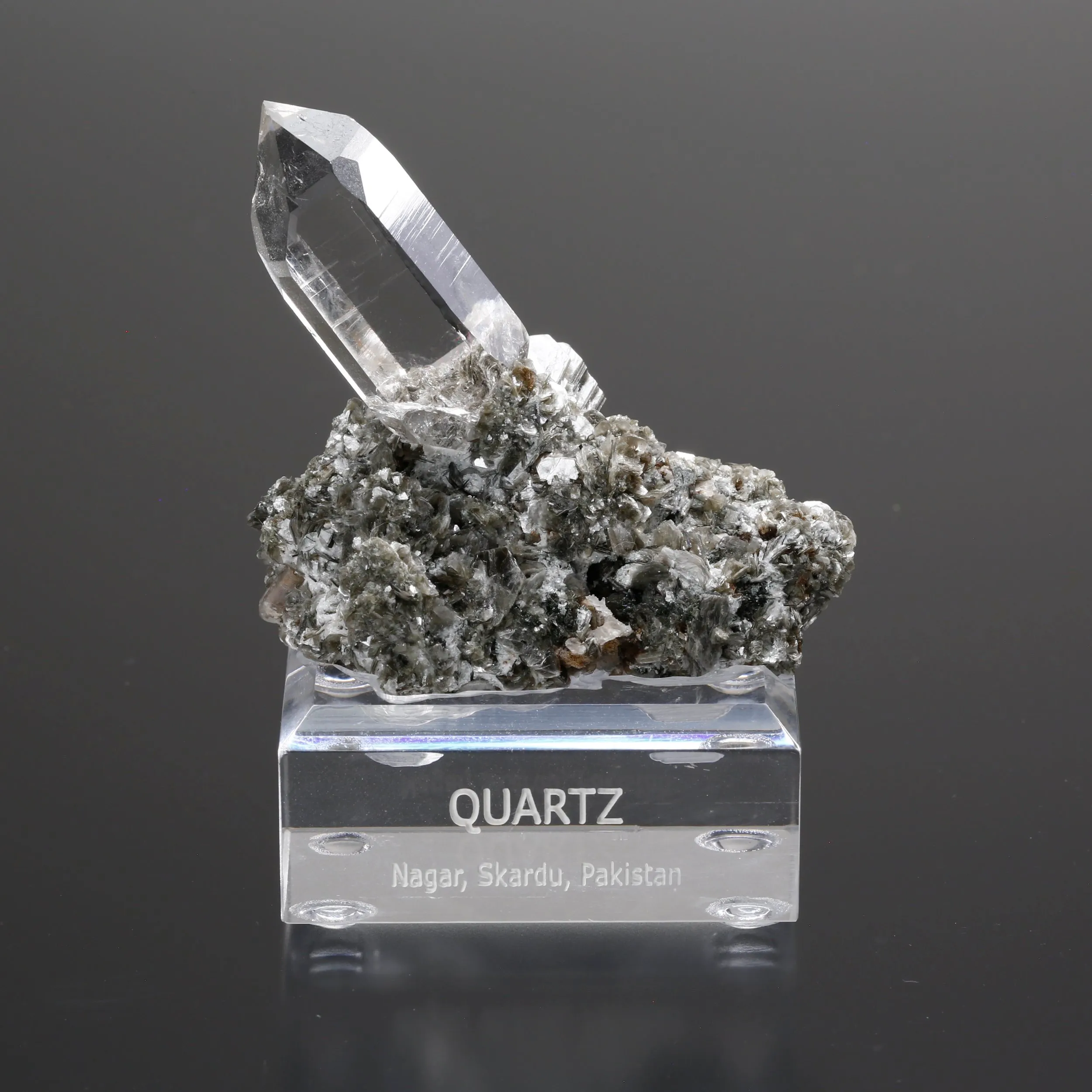 Quartz - image 1