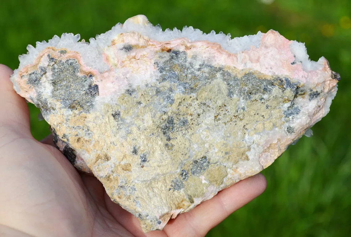 Quartz 788 grams - Cavnic Mine, Cavnic, Maramureș, Romania - image 8