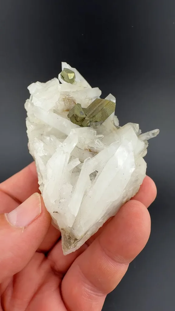 Quartz - image 2