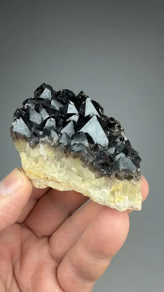 Quartz - image 2