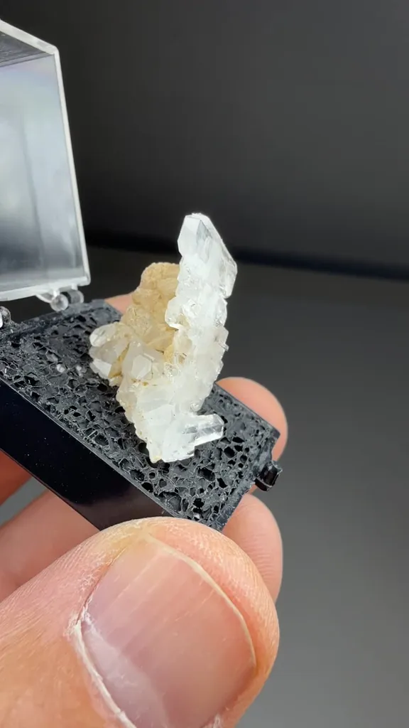 Quartz - image 2