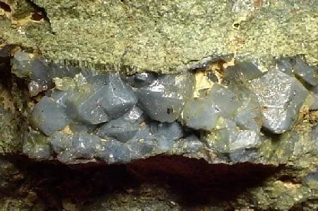 Quartz, Aerinite - image 2