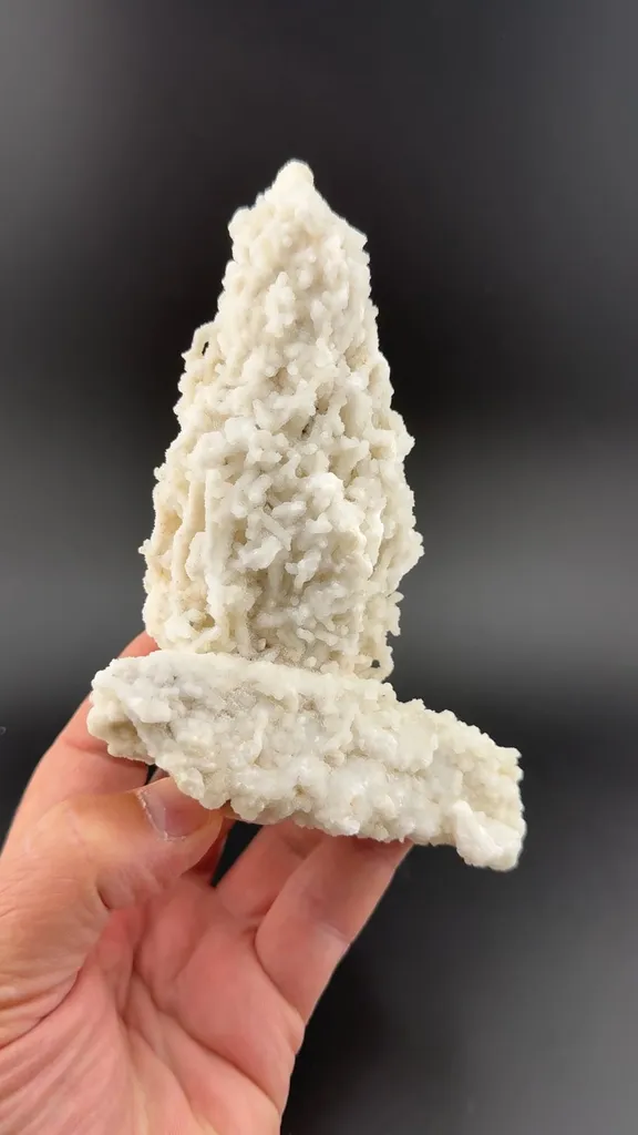 Quartz after Calcite image