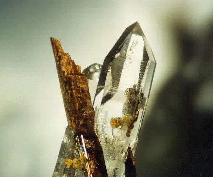 Quartz / Allanite, Trimouns, Luzenac, Ariège, France image