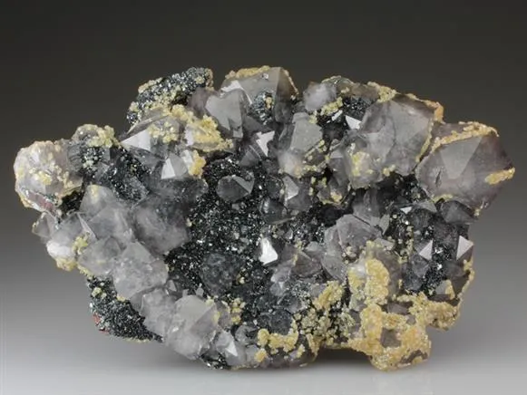 Quartz and Dolomite on Hematite - image 1