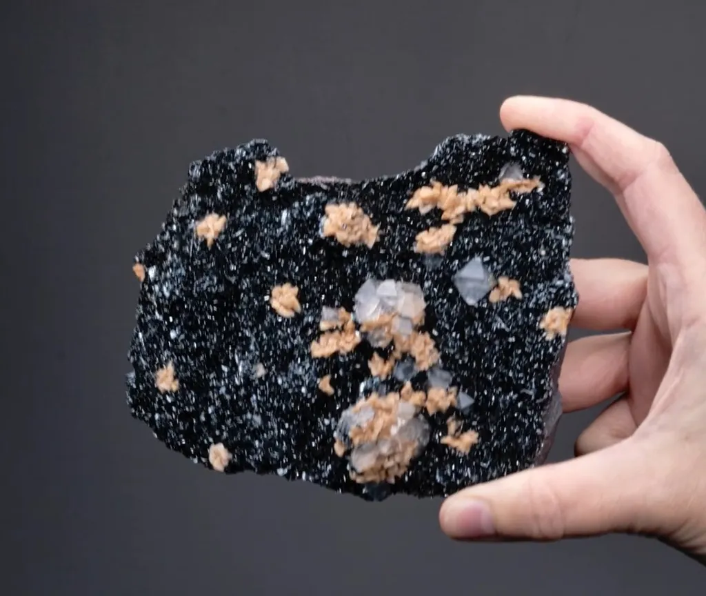 Quartz and Dolomite on Hematite var. Specularite - image 2