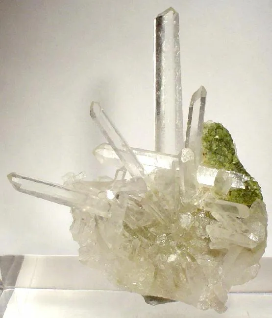 Quartz, Andradite image