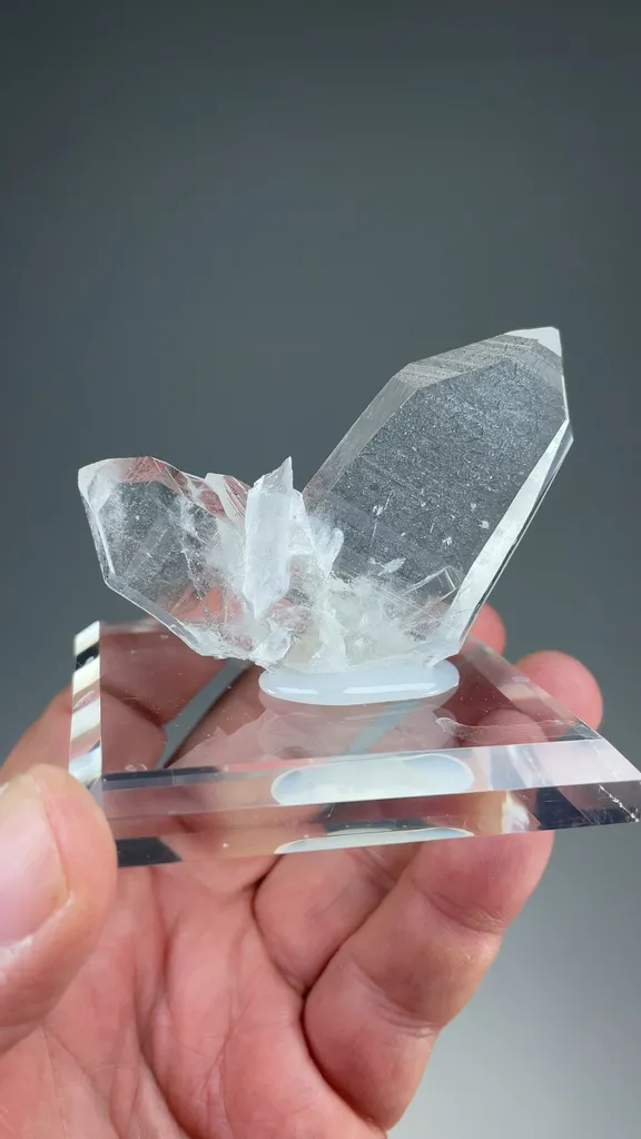 Quartz - image 2