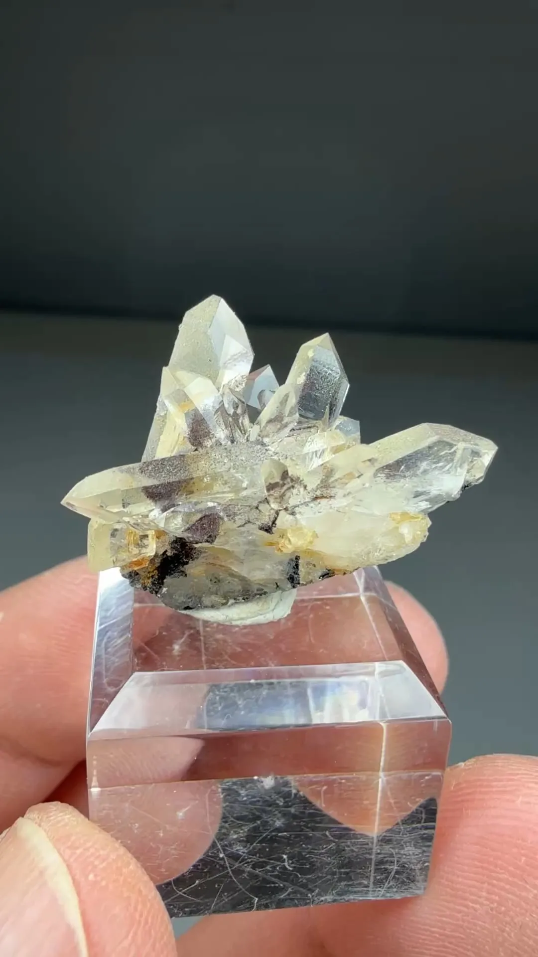 Quartz - image 2