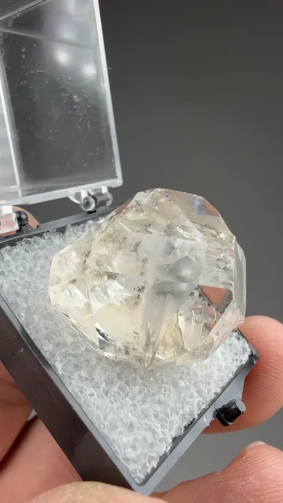 Quartz - image 2