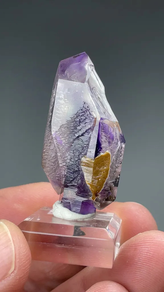 Quartz - image 2