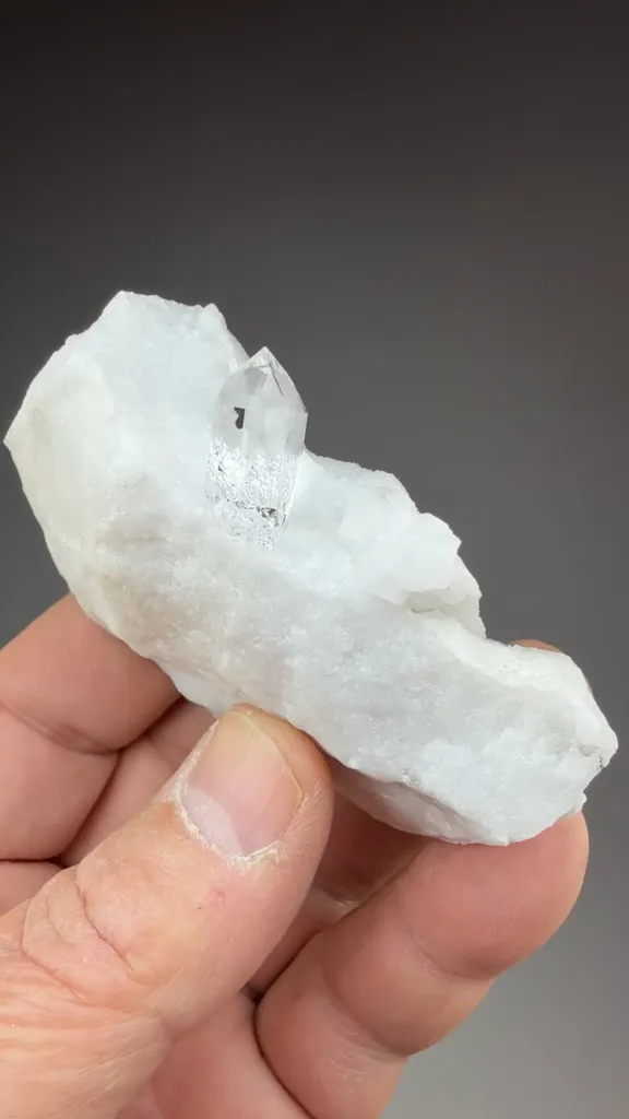 Quartz - image 2