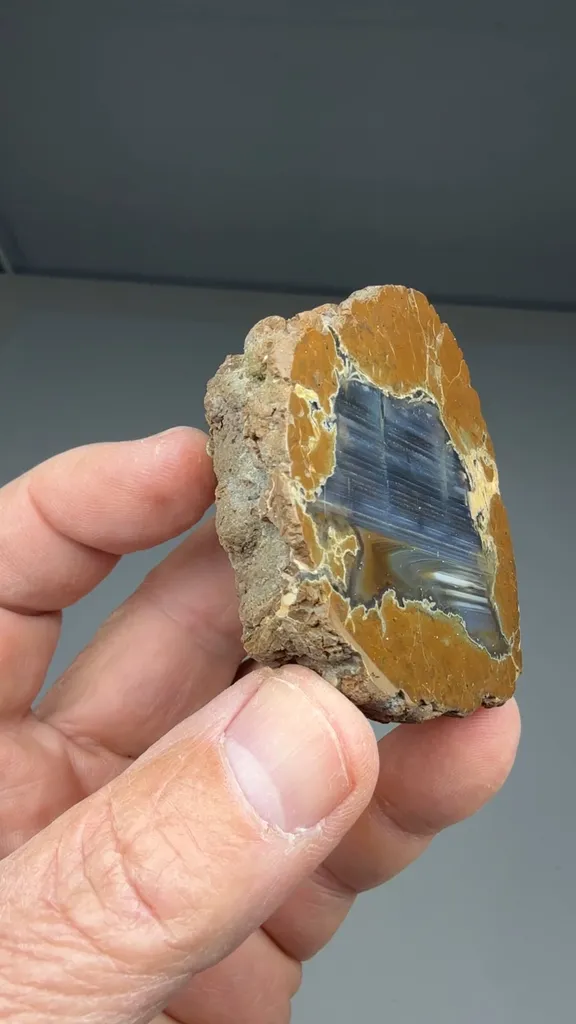 Quartz - image 2