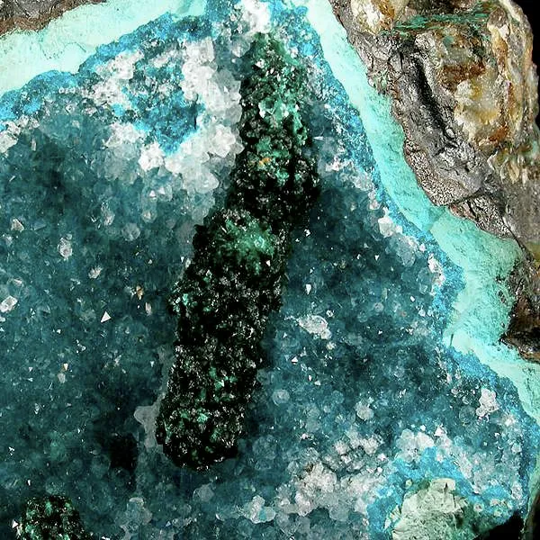 Quartz, Dioptase, Malachite - image 2