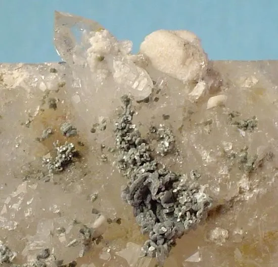 Quartz - image 2