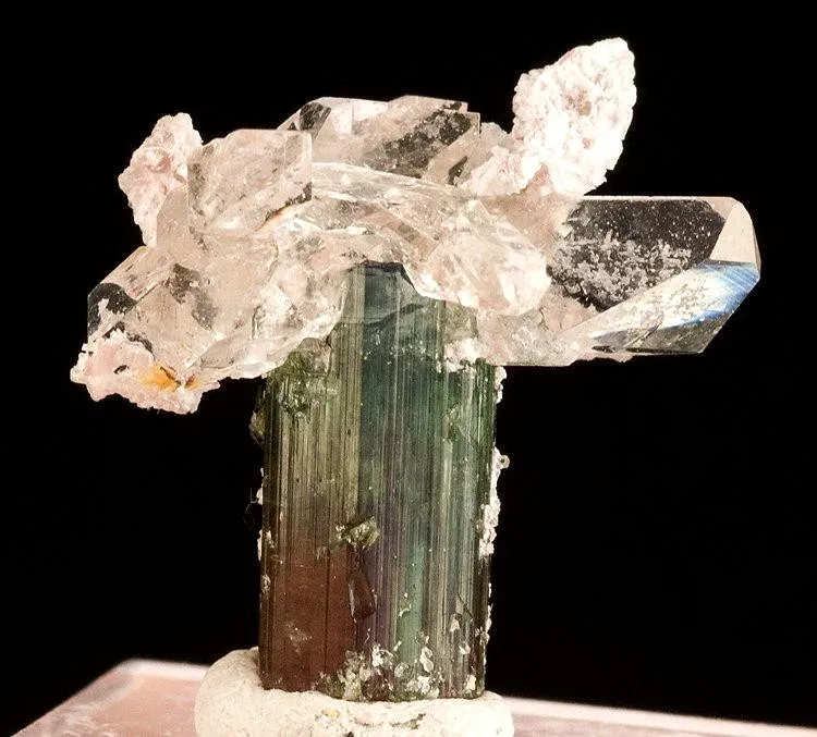 Quartz, Elbaite image