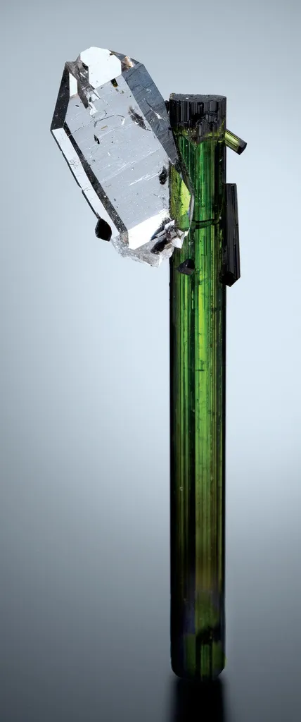 Quartz, Elbaite image