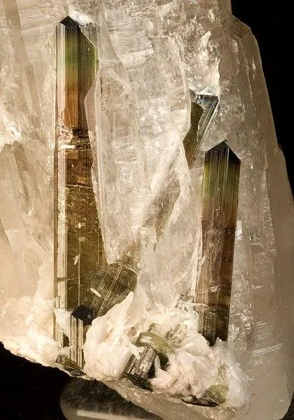 Quartz, Elbaite - image 2