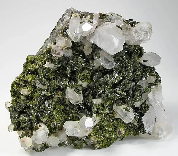 Quartz, Epidote image