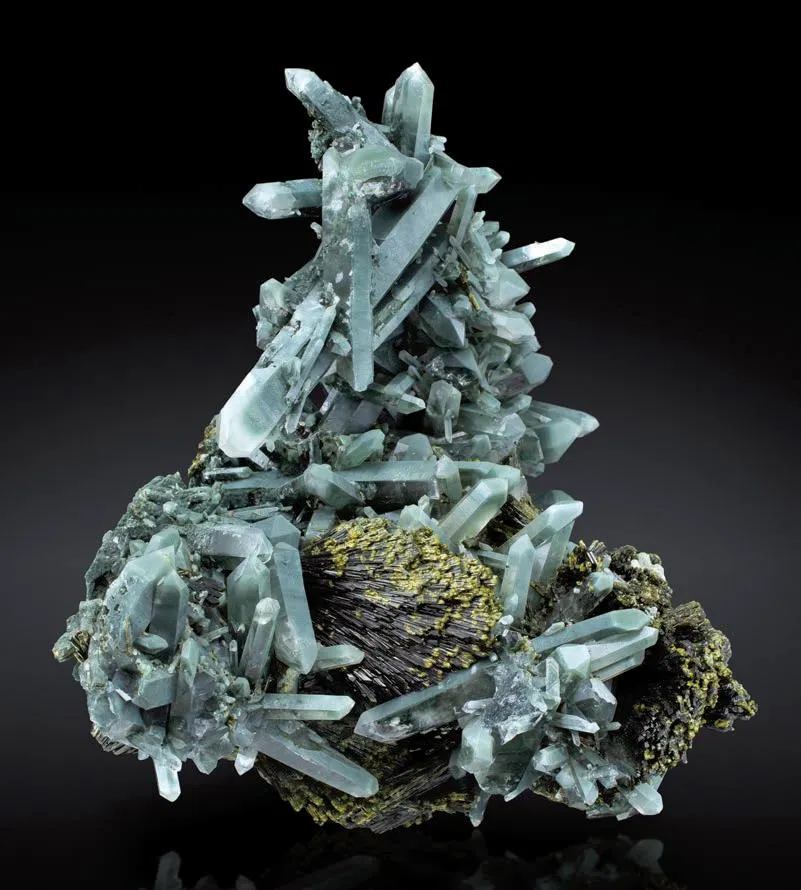 Quartz, Epidote image