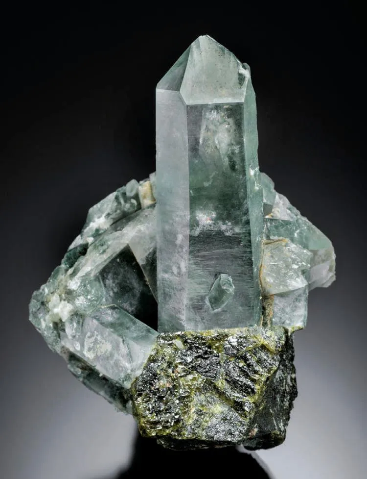 Quartz, Epidote - image 1