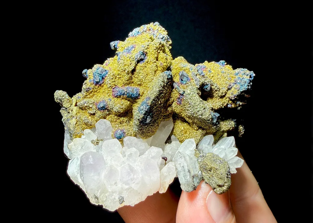 Quartz - image 2