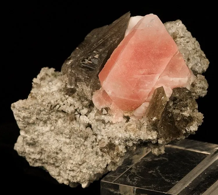 Quartz, Fluorite, Quartz (Var: Smoky Quartz) image