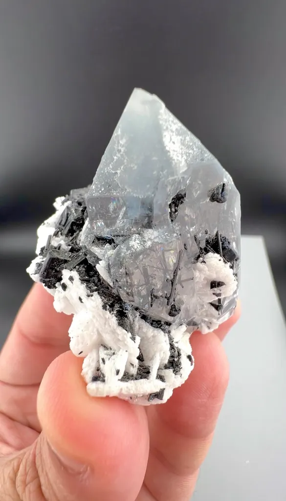 Quartz from Afghanistan - image 6