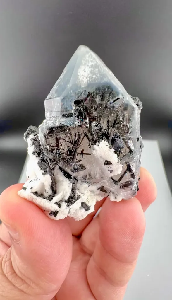 Quartz from Afghanistan - image 4