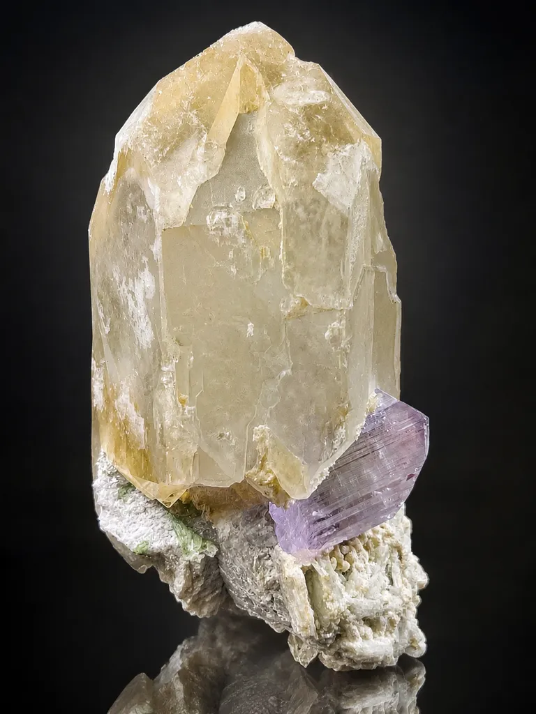Quartz from Afghanistan image